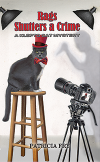 Rags Shutters a Crime, A Klepto Cat Mystery, Book 63